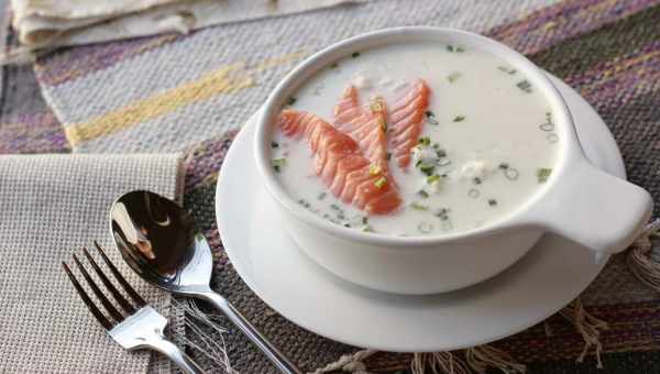 Крем-суп с копчёной красной рыбой